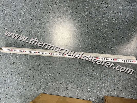 Tubes de protection contre les thermocouples NSiC à carbure de silicium lié aux nitrures pour les fours de fusion des métaux