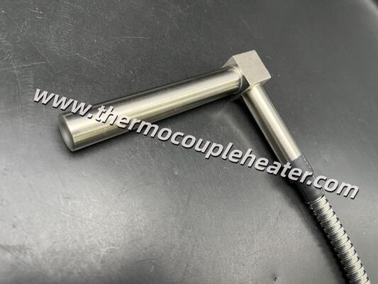 Chauffage optimisé pour l'espace : Chauffage à cartouche à angle droit de 90° avec jonction en cube d'acier