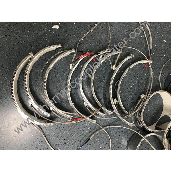 Extrudeur en acier inoxydable à vis à baril chauffage ceramique à demi-ronde avec bornes en 2 moitiés